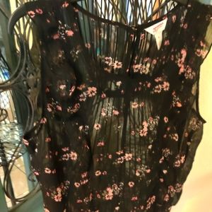 Arizona Jean Company Black Floral Blouse
